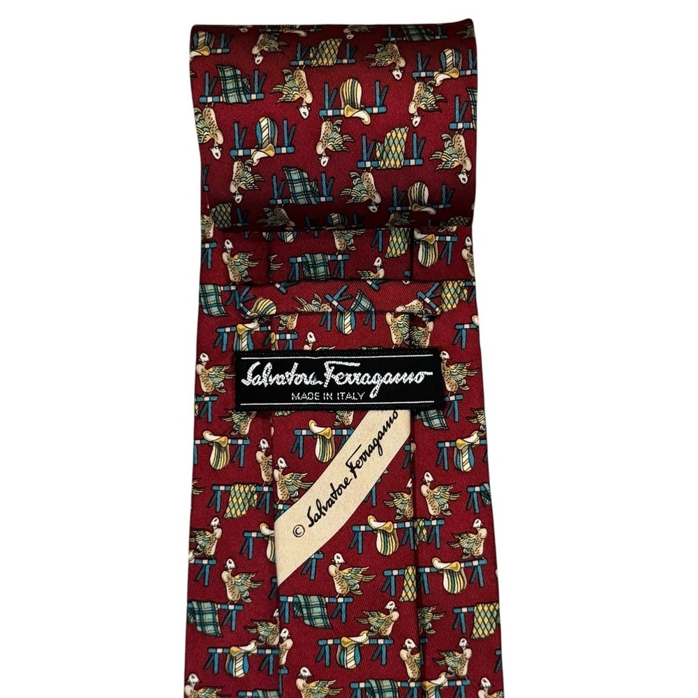 Salvatore Ferragamo Mens Tie Mallard Ducks Red Satin Silk 3.5" (W) 58.5" (L) euc